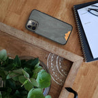 Mountain Stone BUNDLE Handyhülle + Displayschutz + Stein Wireless Charger
