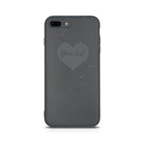 iPhone 8 Plus texto personalizado en carcasa de teléfono con forma de corazón