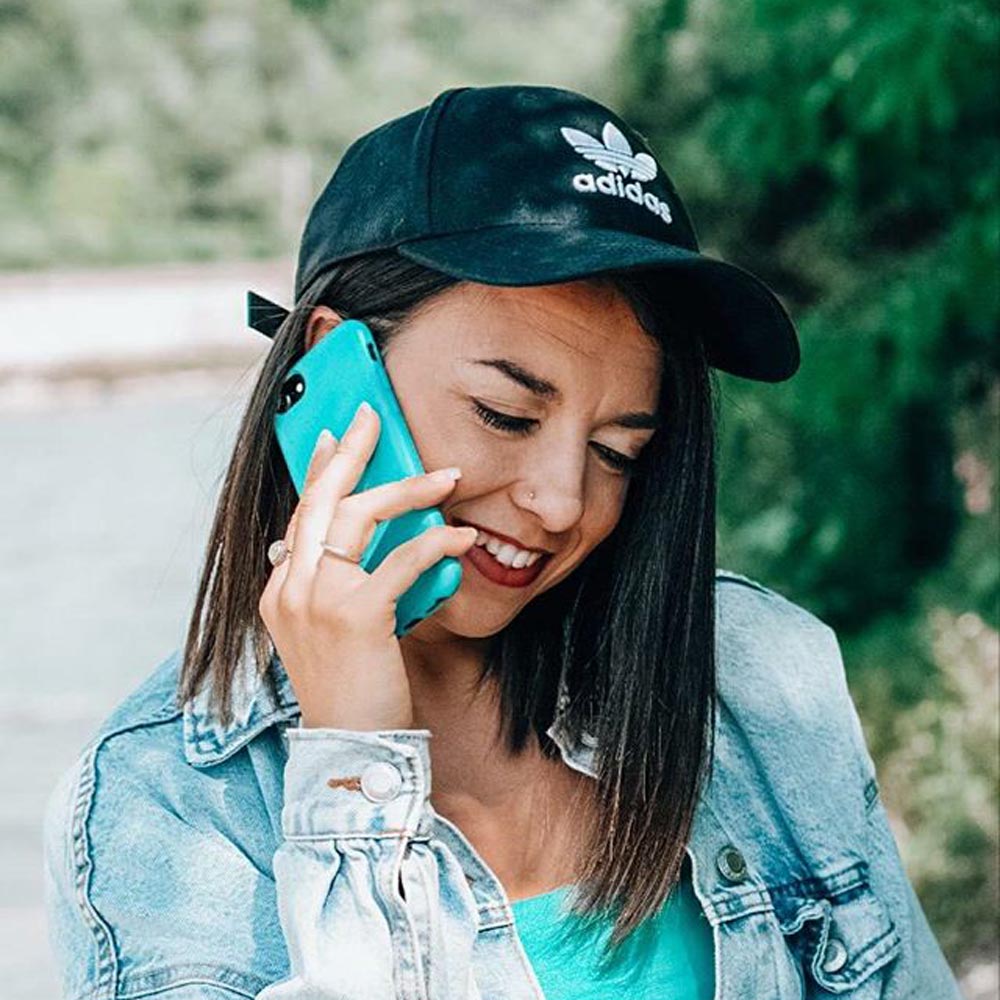 Influencer with the blue biodegradable phone case