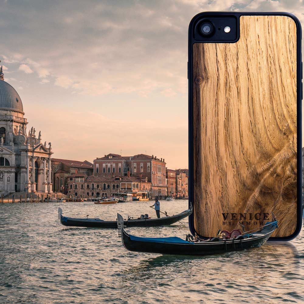 Canaux de Venise et une coque de téléphone à lettrage de Venise